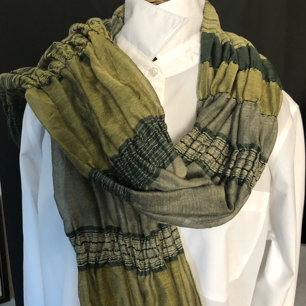 Coldwater Creek Scarf - Picture 2 of 6